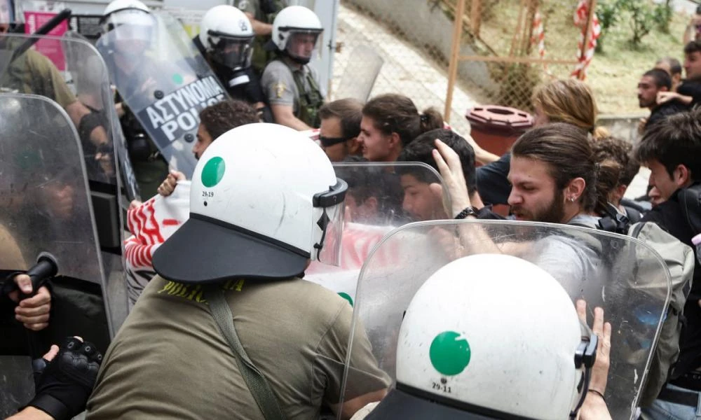 ΑΠΘ: Ελεύθεροι μετά την αναβολή της δίκης τους οι συλληφθέντες για τα χθεσινά επεισόδια